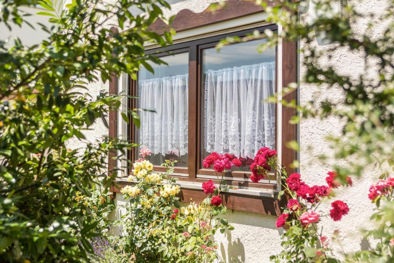 Bett Und Fruehstueck Bei Gertrud Apartment Hergensweiler Exterior photo